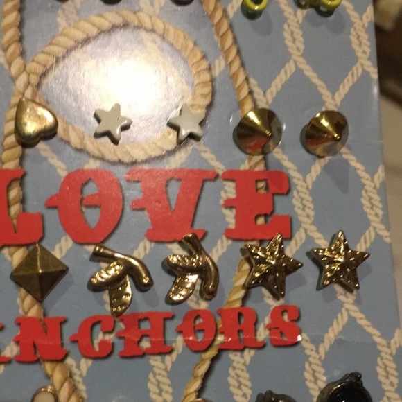 ETC! “Love Anchors the Soul” earring set - Picture 5 of 8